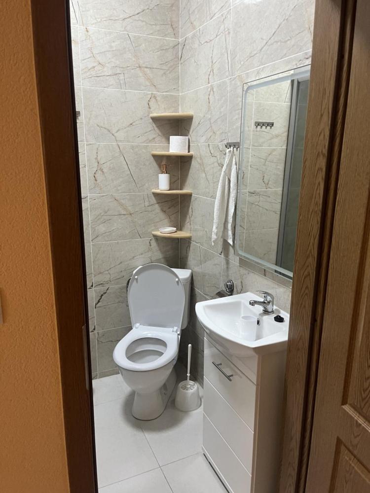 Vt6 House & Restaurant Bed & Breakfast Зноймо Екстериор снимка