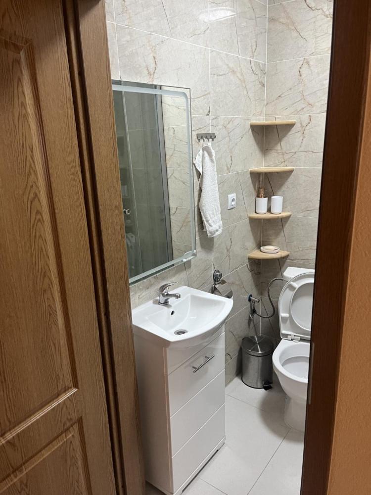 Vt6 House & Restaurant Bed & Breakfast Зноймо Екстериор снимка