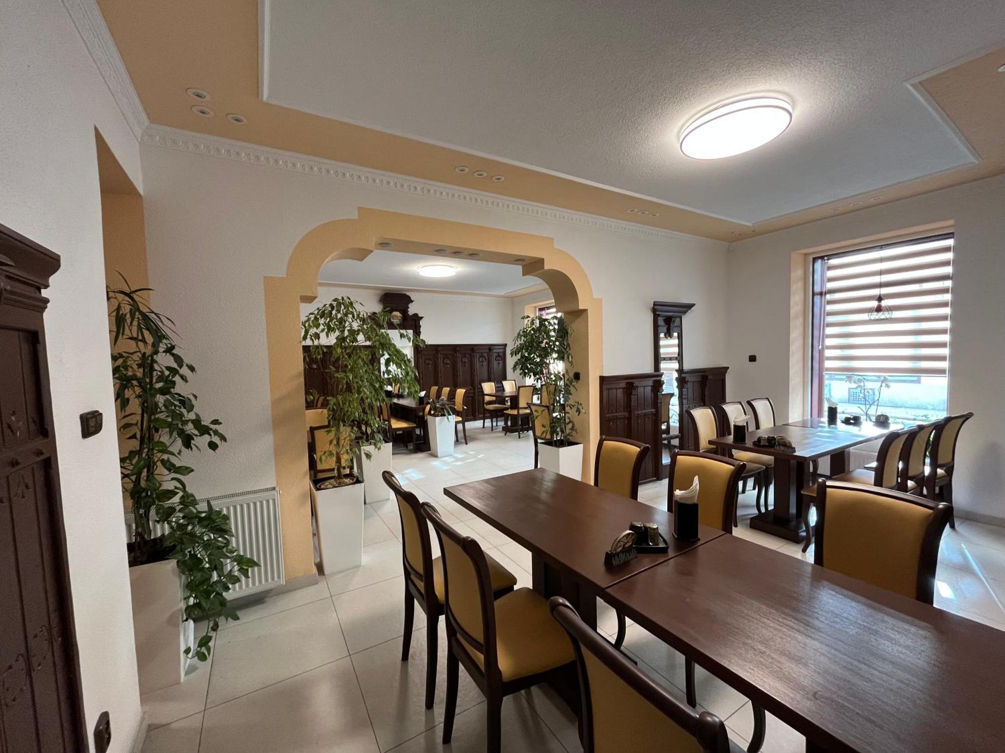 Vt6 House & Restaurant Bed & Breakfast Зноймо Екстериор снимка